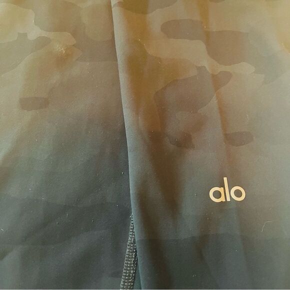 Alo Camo Leggings - Picture 3 of 7